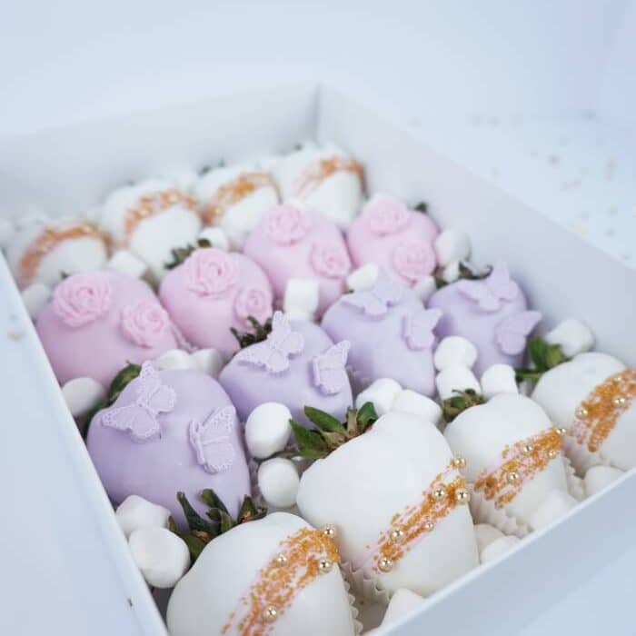 Luxury Strawberry box 16 - Image 9