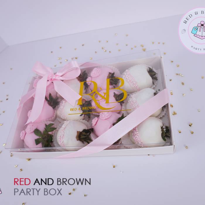 Luxury Strawberry box 16 - Image 3