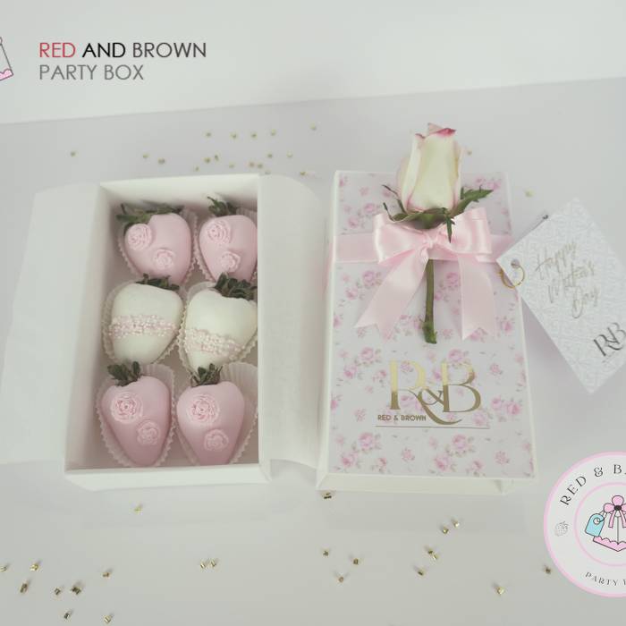 Luxury Strawberry box six