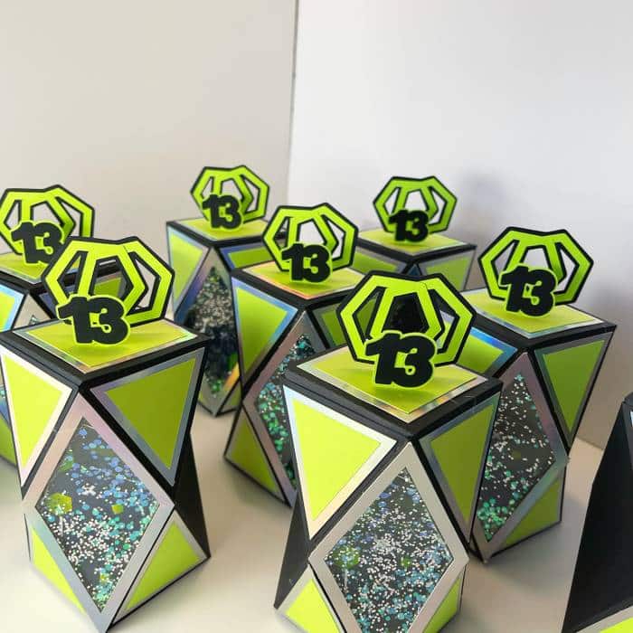 Young Favor Box